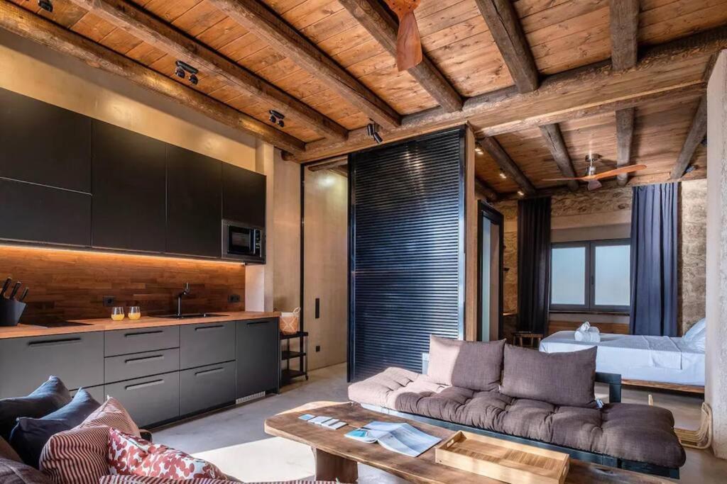 Sea View Garden Suites Piraeus Exterior photo